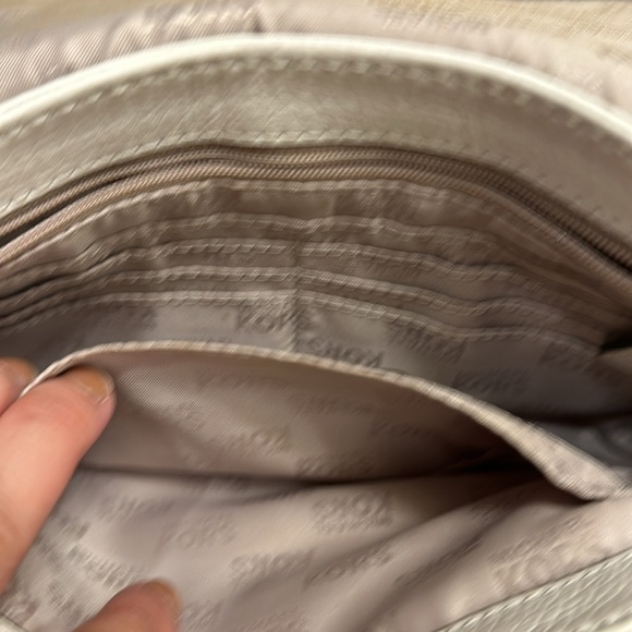 Michael Kors White Shoulder Bag or Crossbody with adjustable chain - Picture 6 of 8